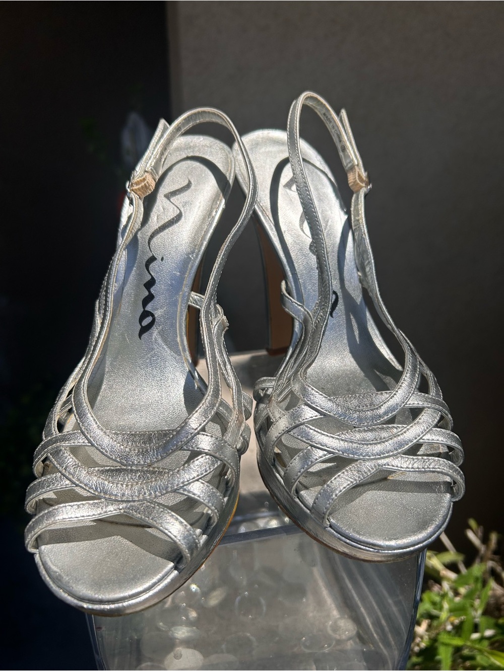 Nina Silver Leather Heels pre owned Size7.5